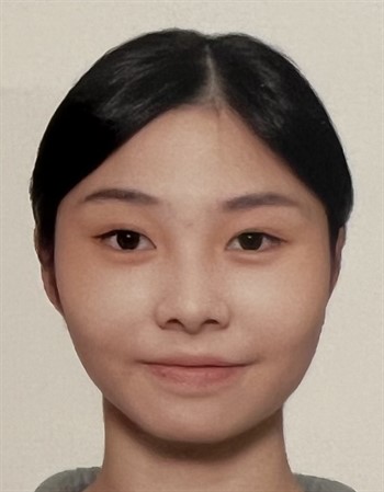 Profile picture of Lo Yuri
