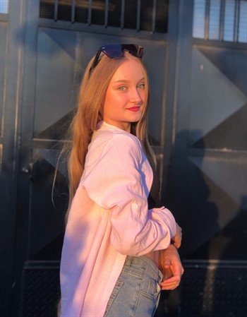 Profile picture of Yelyzaveta Tkhoryk