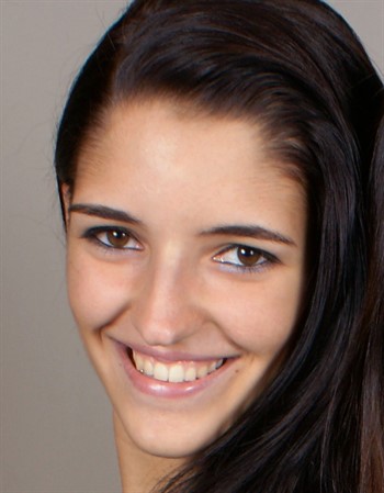 Profile picture of Carolin Sarmini