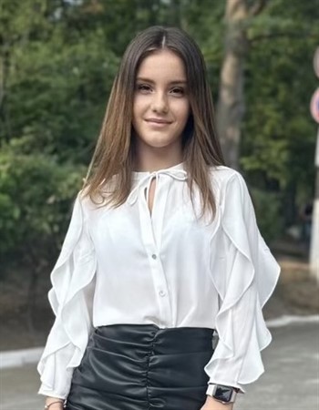 Profile picture of Alexandra Bezniuc